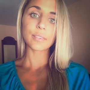 Meet your Posher, Anshea